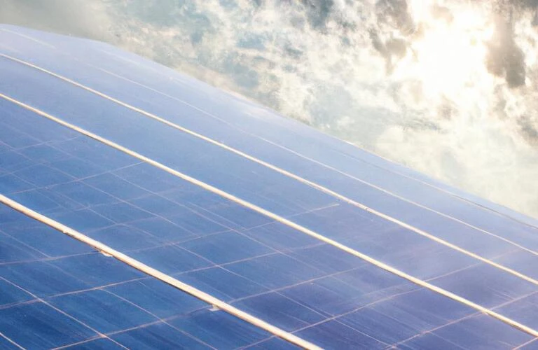 太陽光発電で未来を明るく！専門のメンテナンスで安心を提供