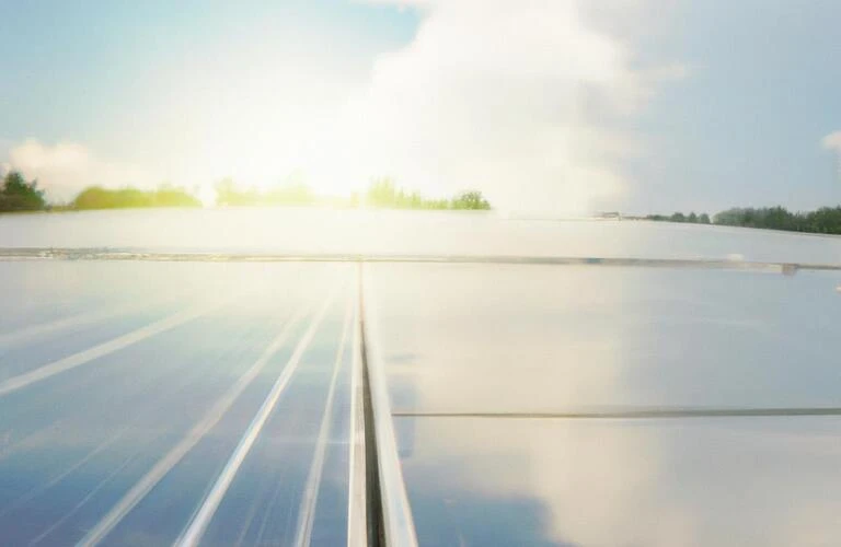 信頼できる電気工事業者をお探しの方へ太陽光パネルの雨漏り問題を解決します