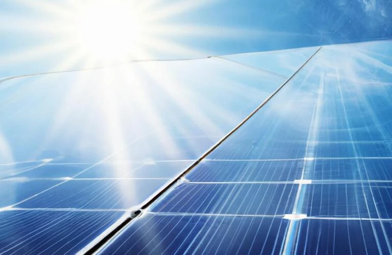 太陽光発電専門・確かな施工で設置致します。