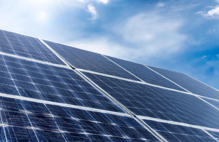 太陽光発電で未来を創る