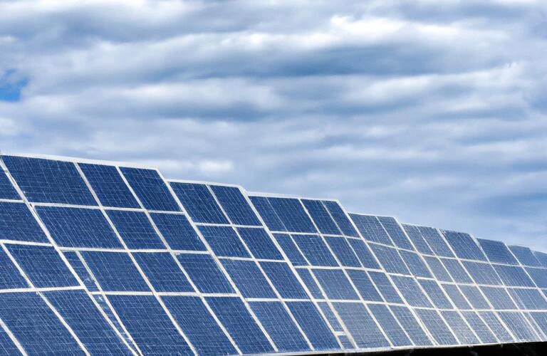 太陽光発電のプロに！