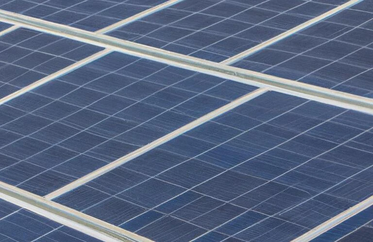 太陽光で未来を明るく！賢く発電する施工工事