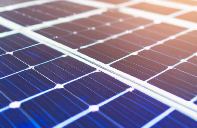 太陽光発電と蓄電池の専門家による施工業者を紹介