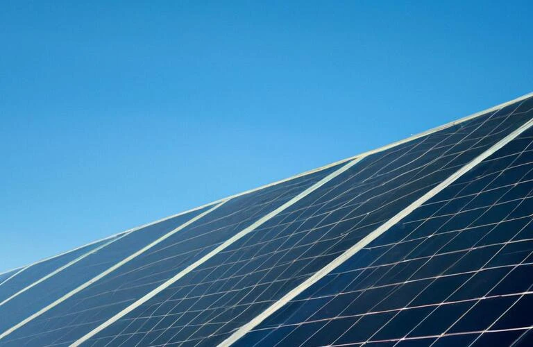 安心・安全な太陽光発電システムを提供