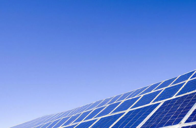 太陽光発電のプロを目指す！充実したキャリアが待っています。
