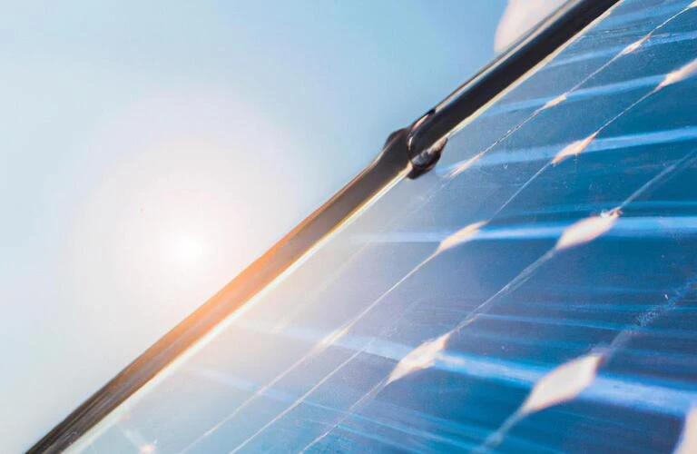 未来を照らす、太陽光発電の力を手に入れよう